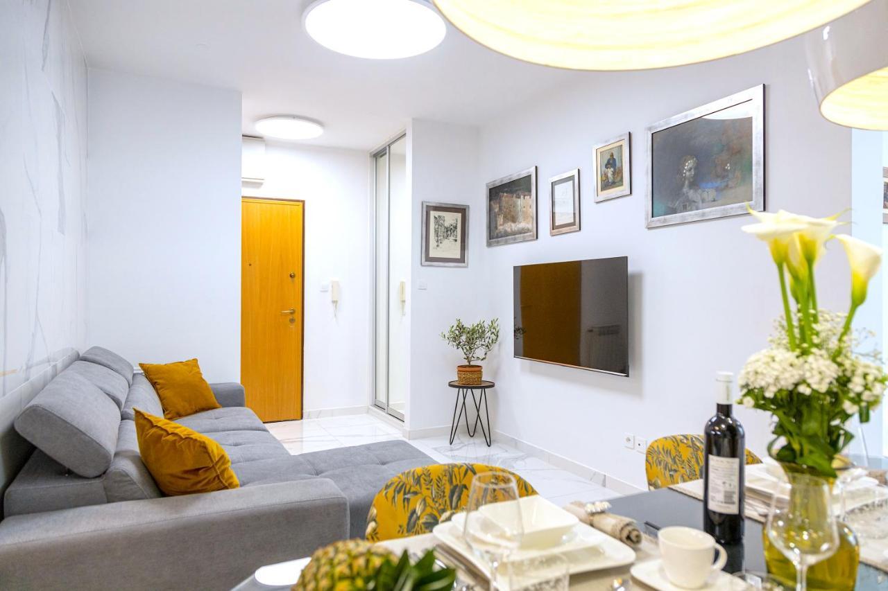 Lux Holiday Apartment Tony @ 10 Min Znjan Beach 斯普利特 外观 照片