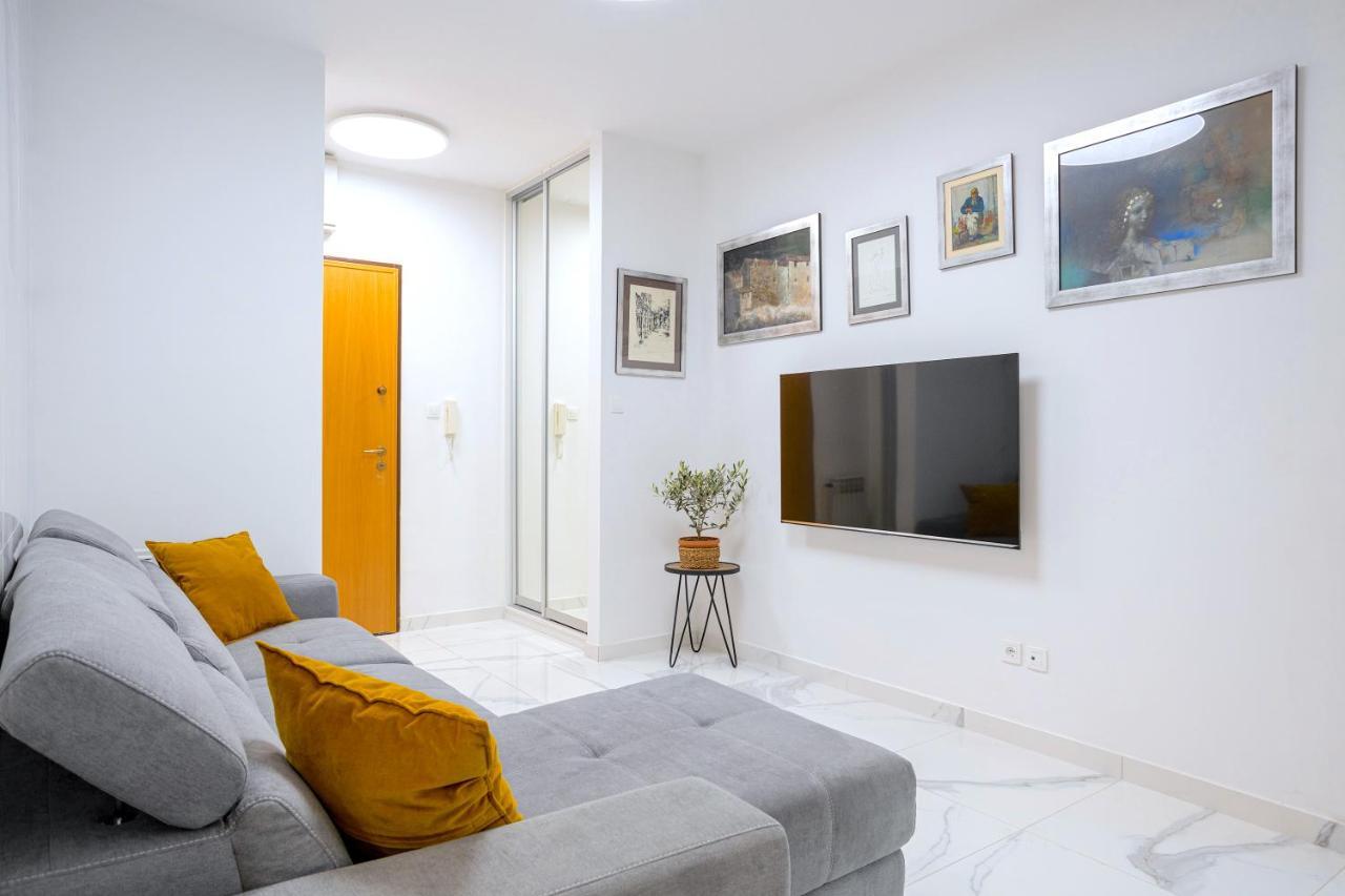 Lux Holiday Apartment Tony @ 10 Min Znjan Beach 斯普利特 外观 照片